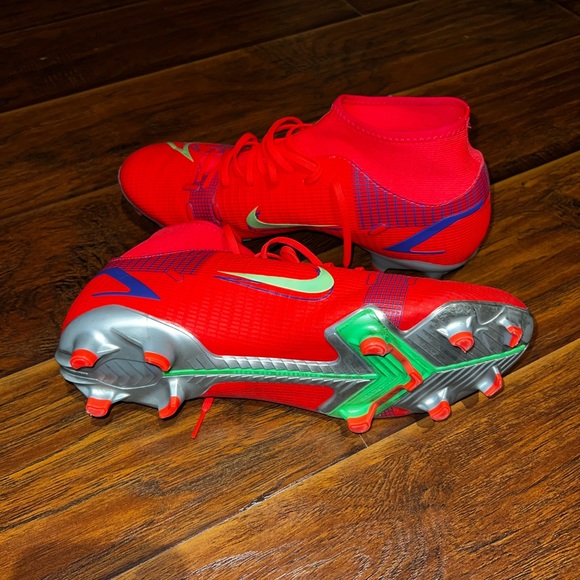 Nike mercurial cleats - Picture 3 of 3